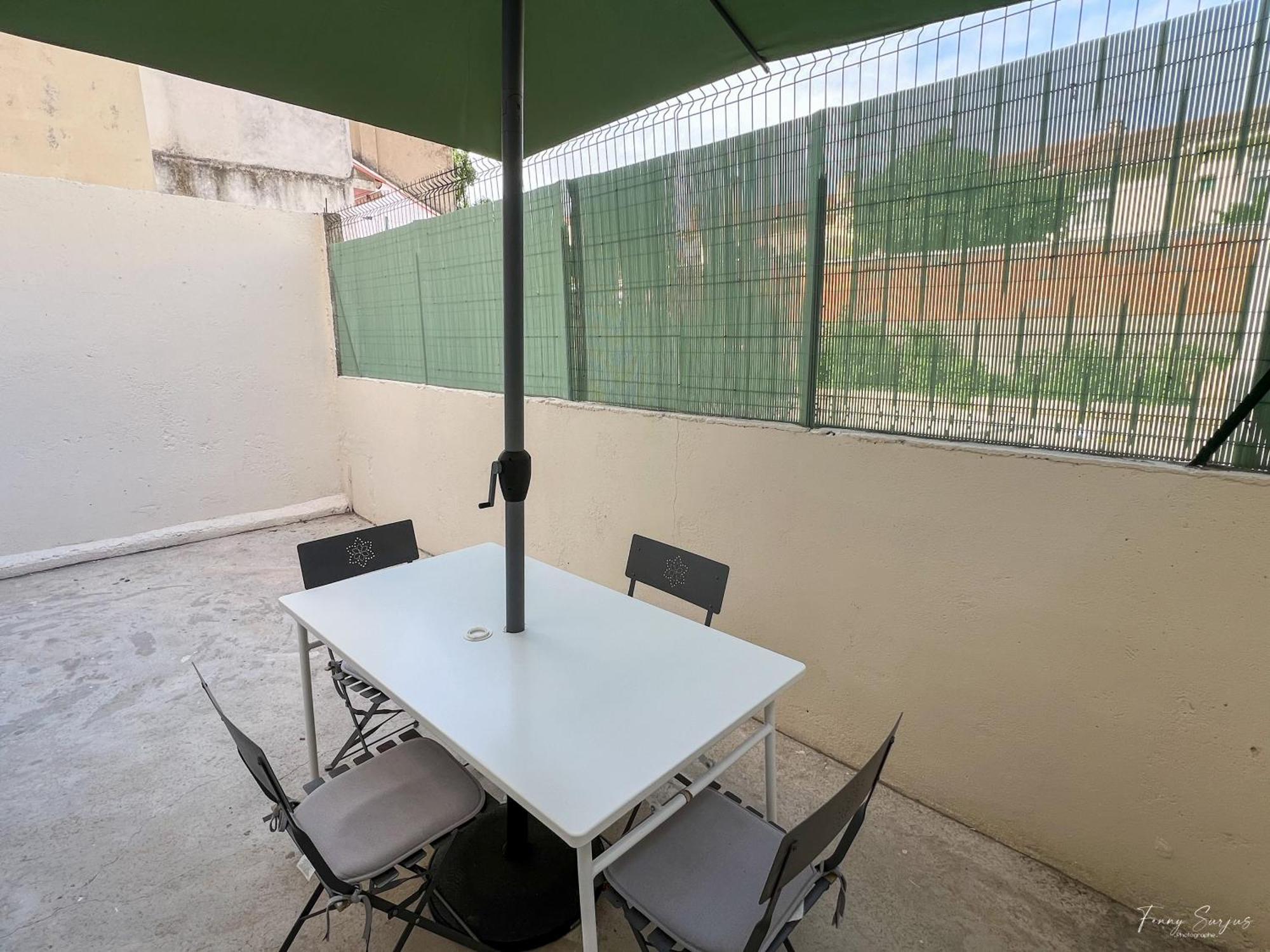 Appartements Confortables - Gare A 5 Min Pied - 20Min De La Plage - Terrasse Perpignan Kültér fotó
